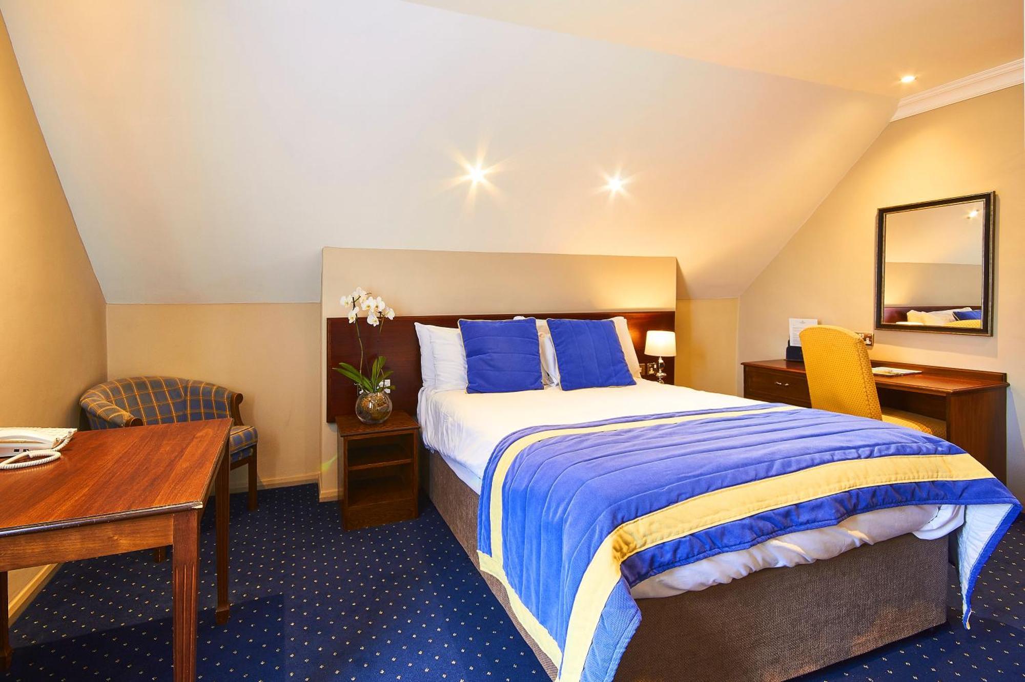 The George Hotel 3*