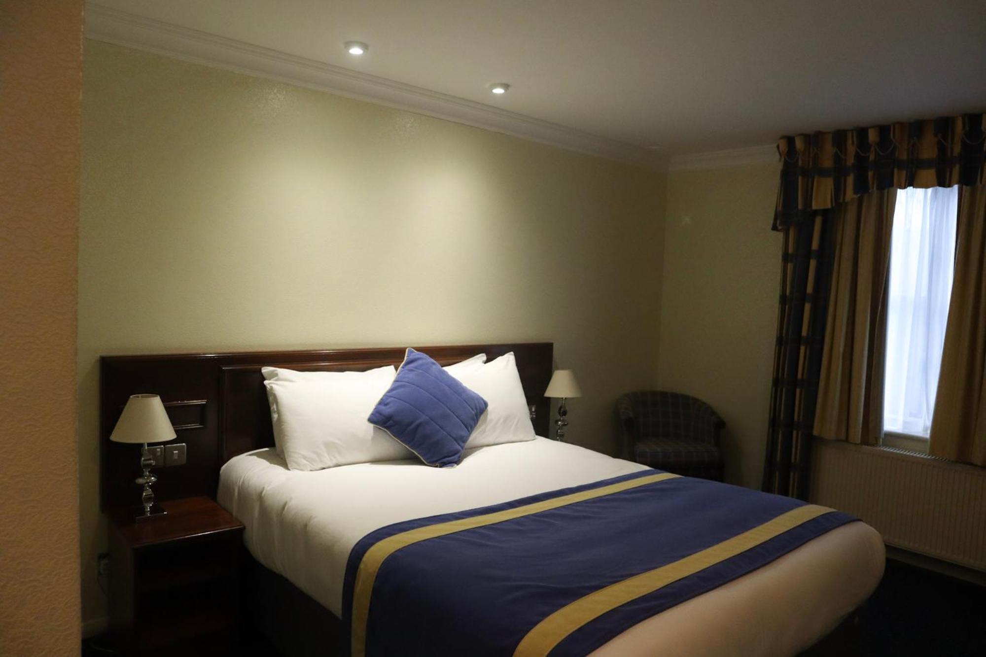The George 3*